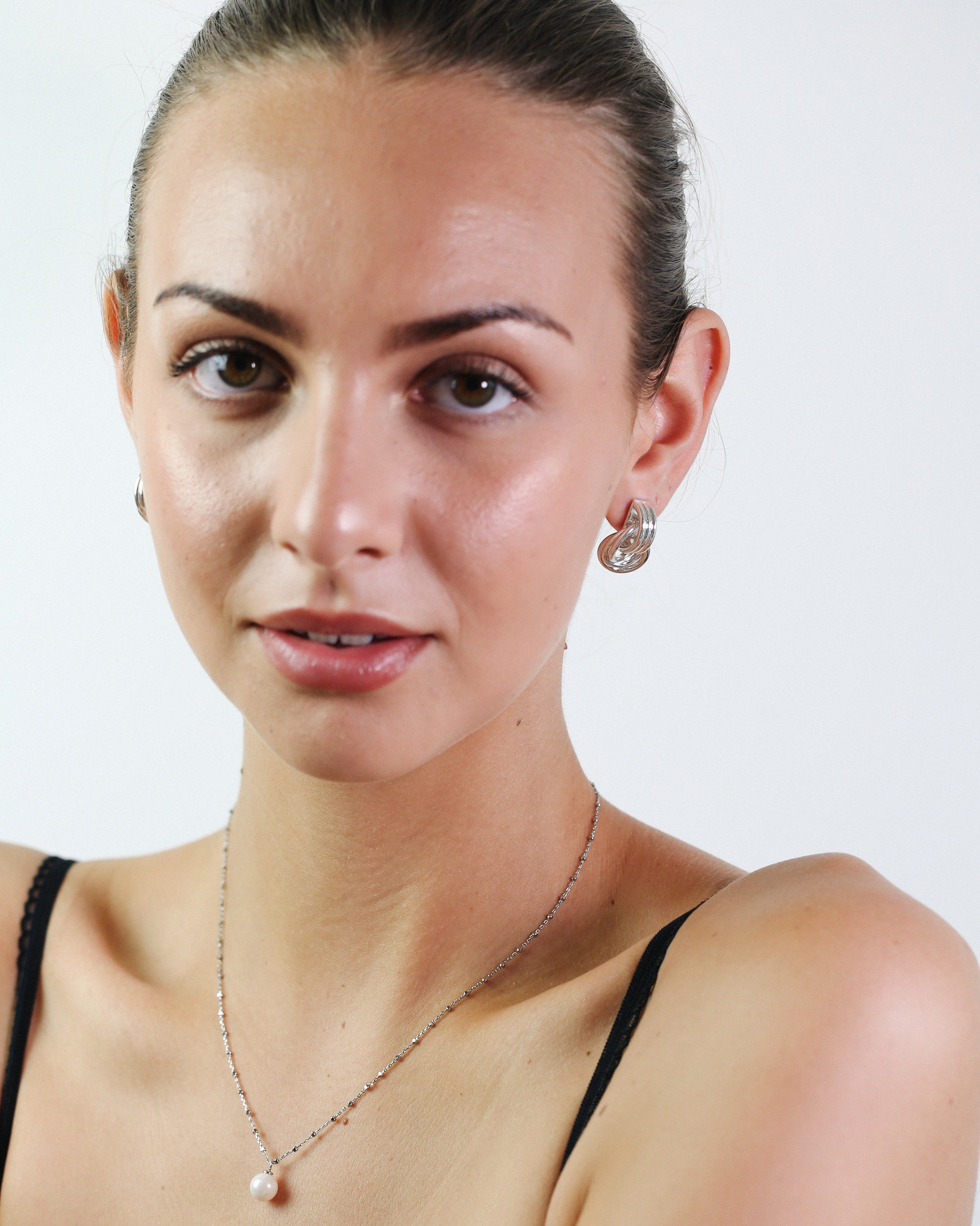 Single Pearl Chain Necklace