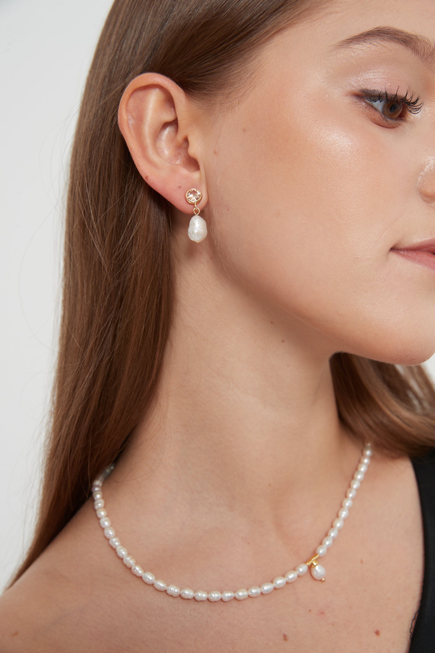 Faye Baroque Pearl Earrings