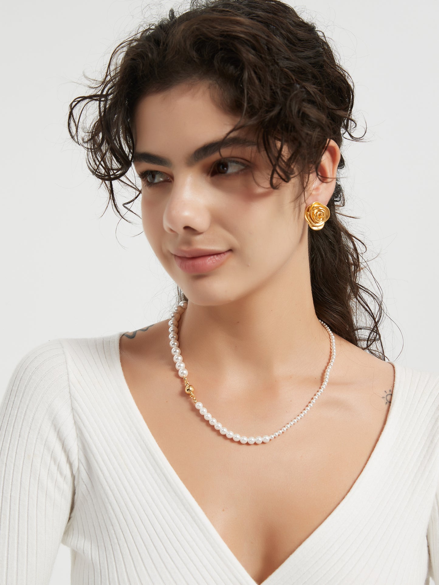 Abby Pearl Necklace
