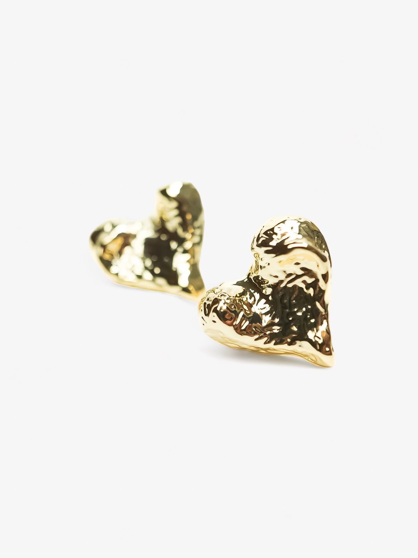 Ivy Handcrafted Love Heart Ear Studs