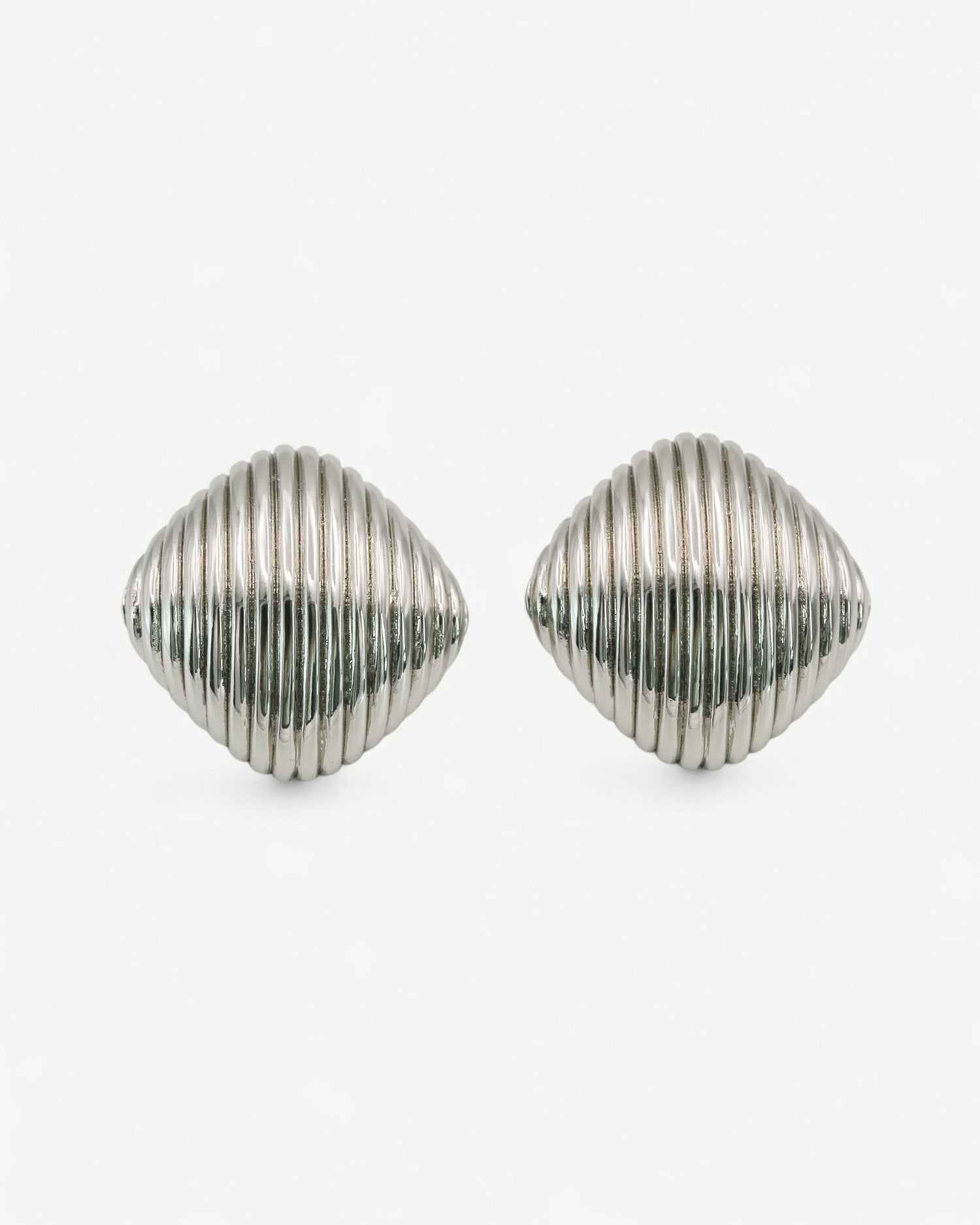 Vera Stud Earrings