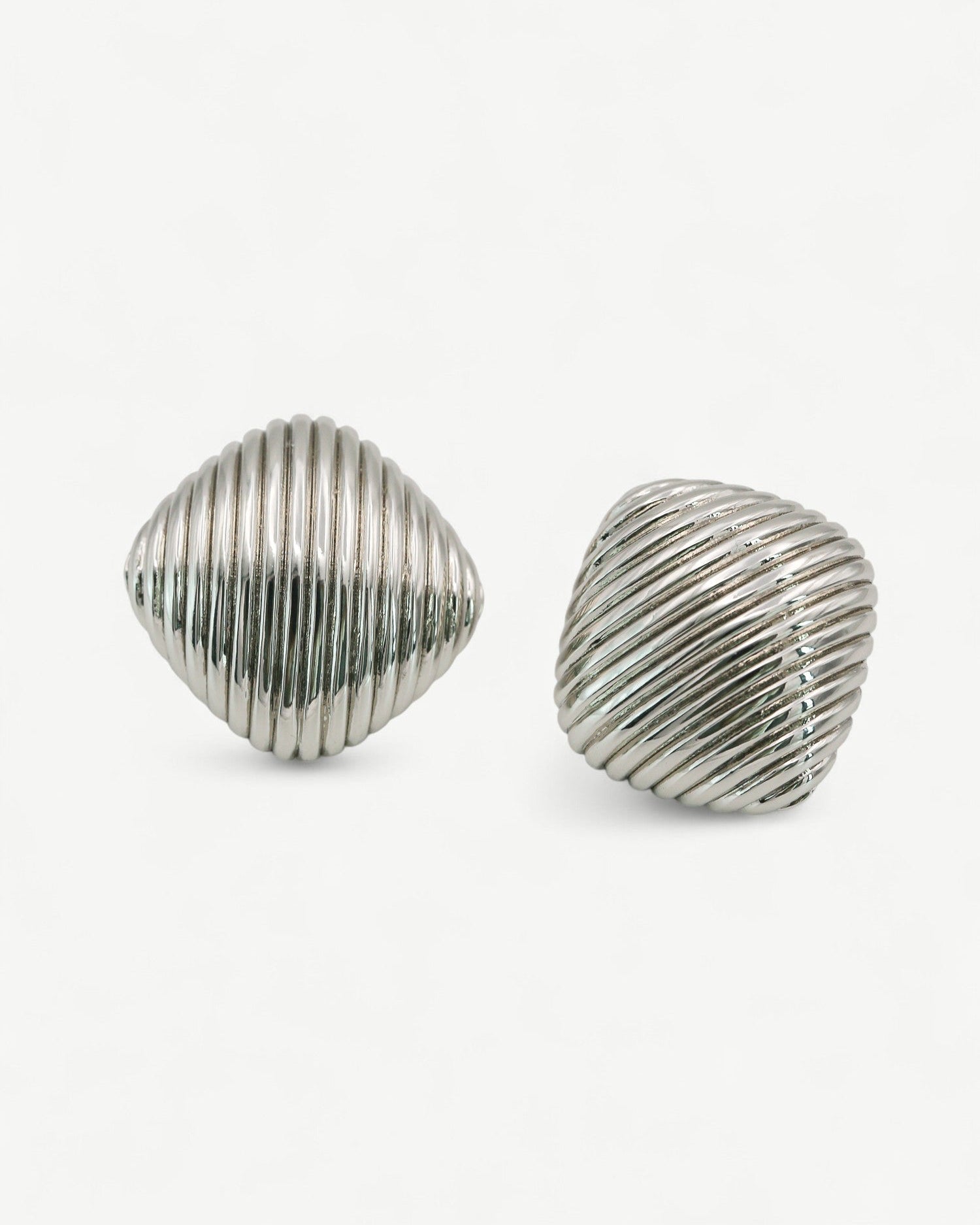 Vera Stud Earrings