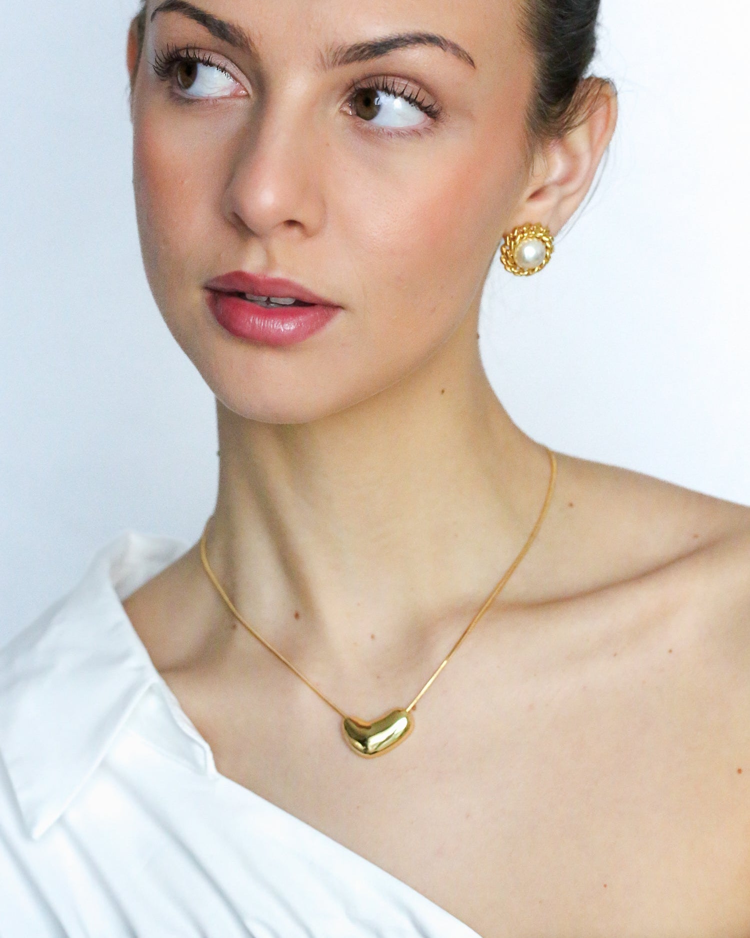 Arabella Pearl Clip On Studs