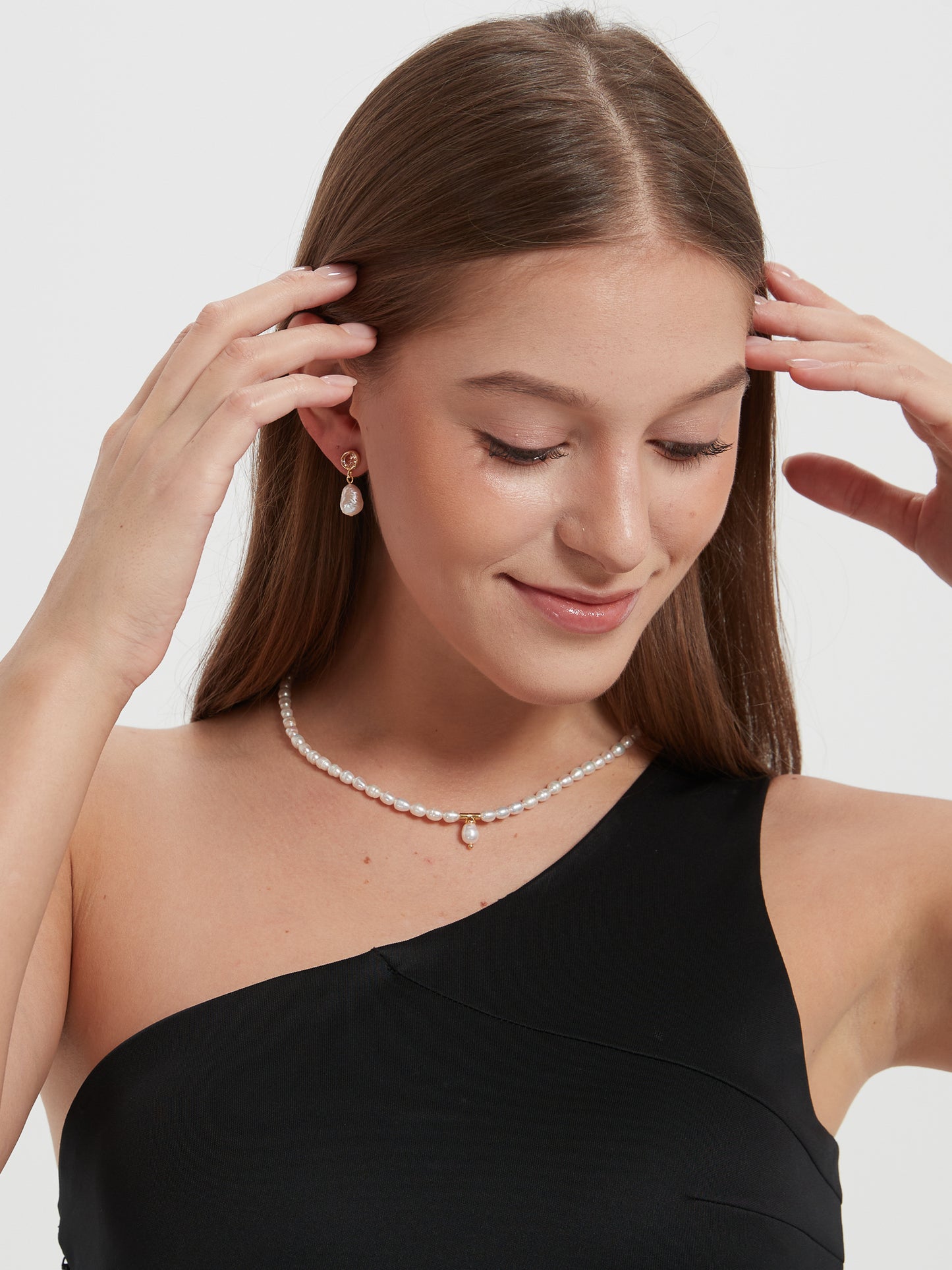 Mila Fresh Water Pearl Choker