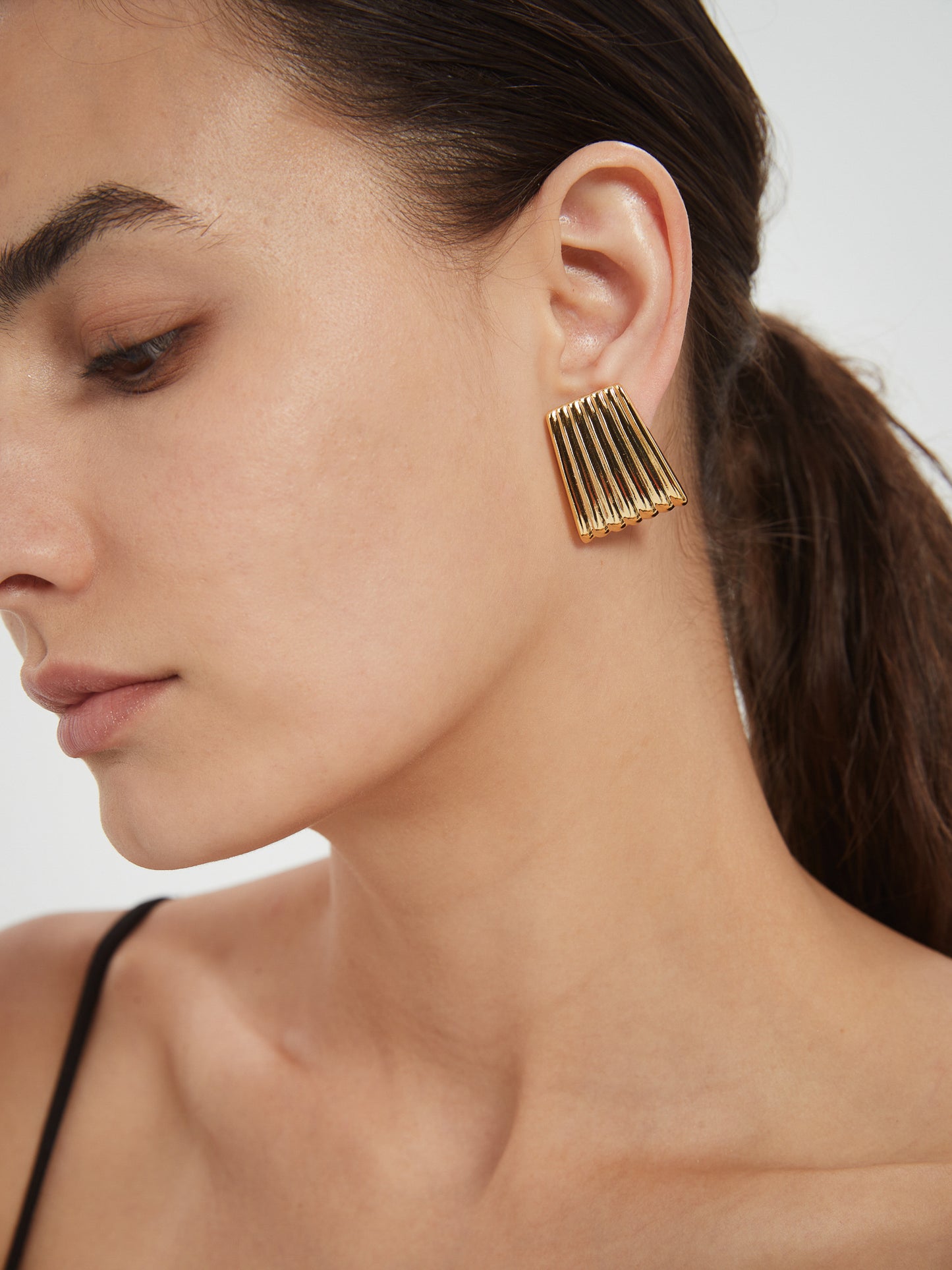 Oversized Rib Stud Earrings