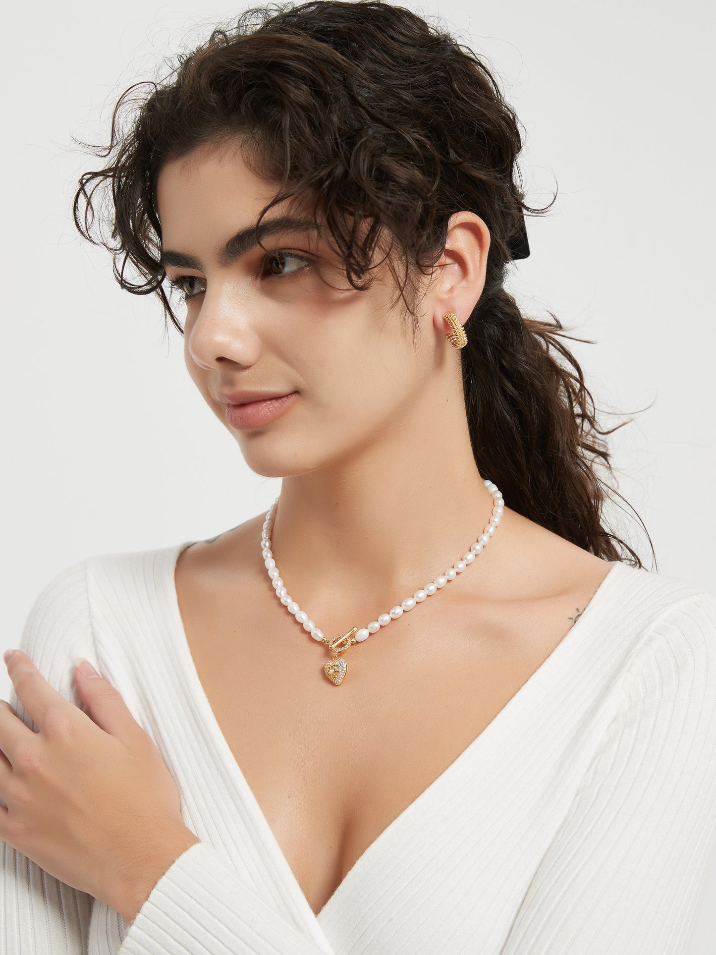 Alice Fresh Water Pearl Heart Pendant Necklace