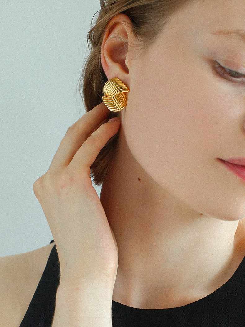 Ripple Oversized Ear Studs