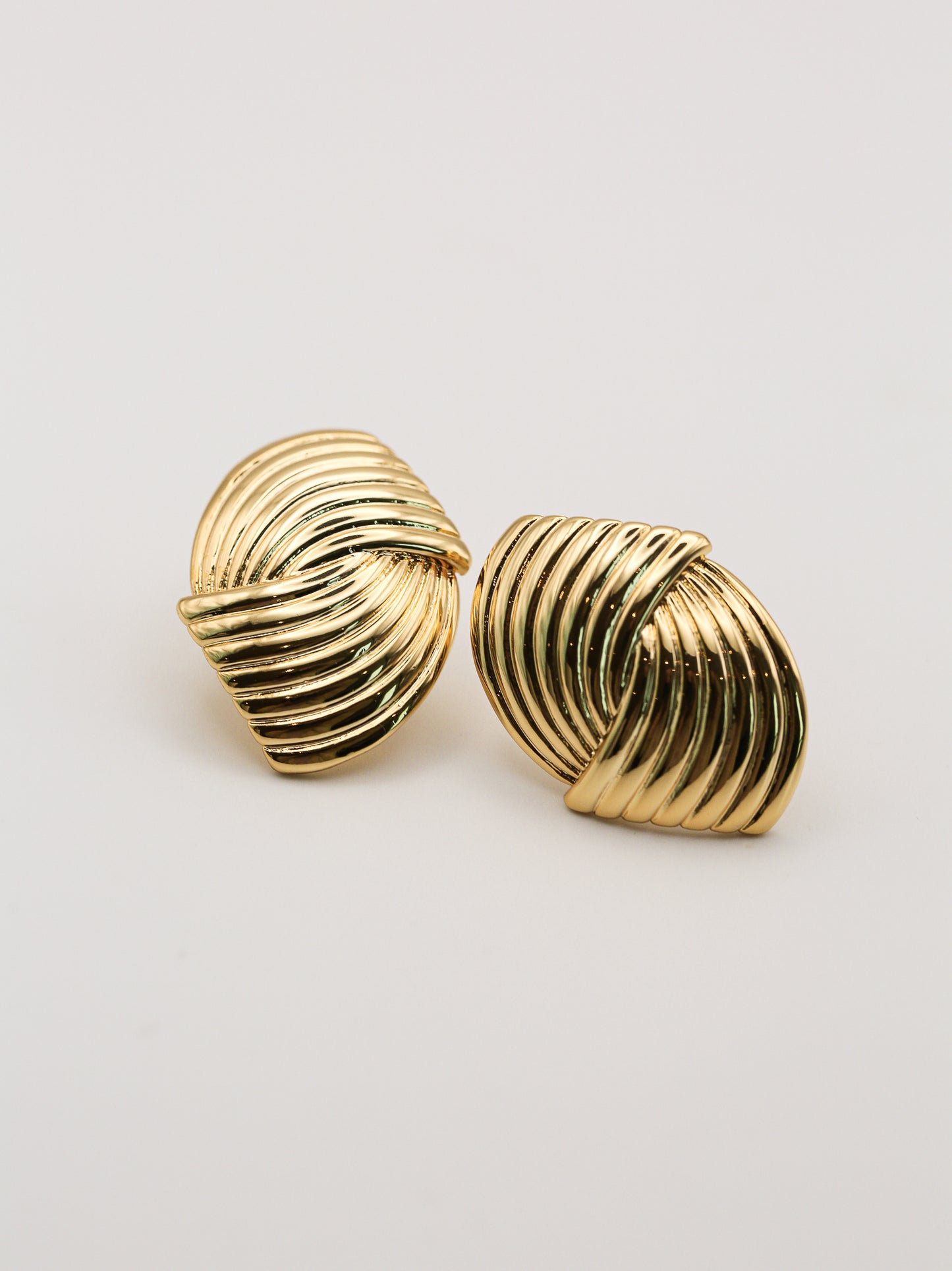 Ripple Oversized Ear Studs