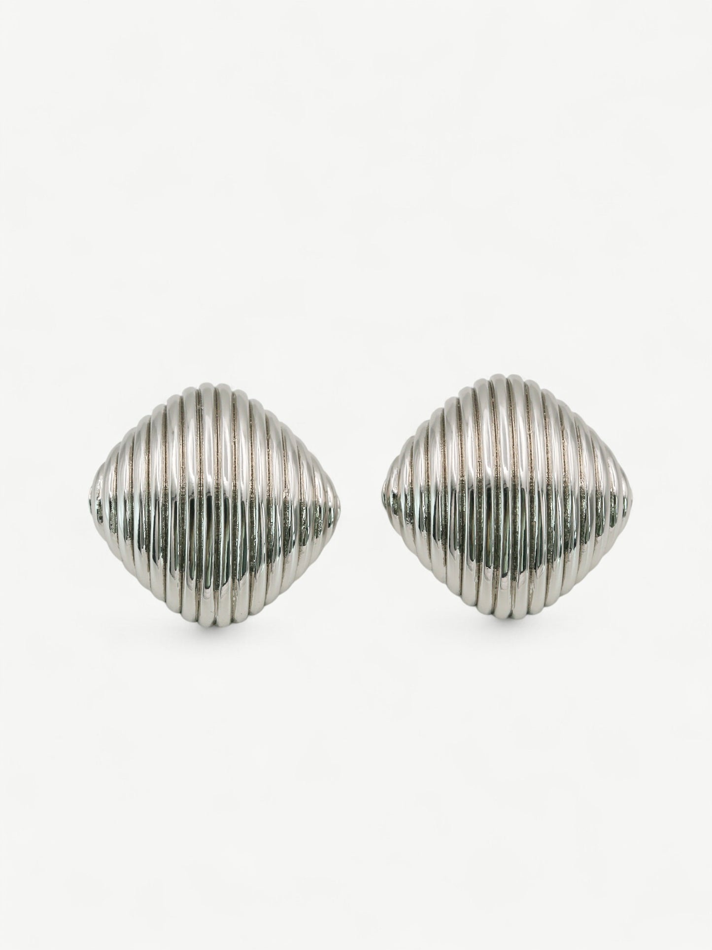 Vera Stud Earrings