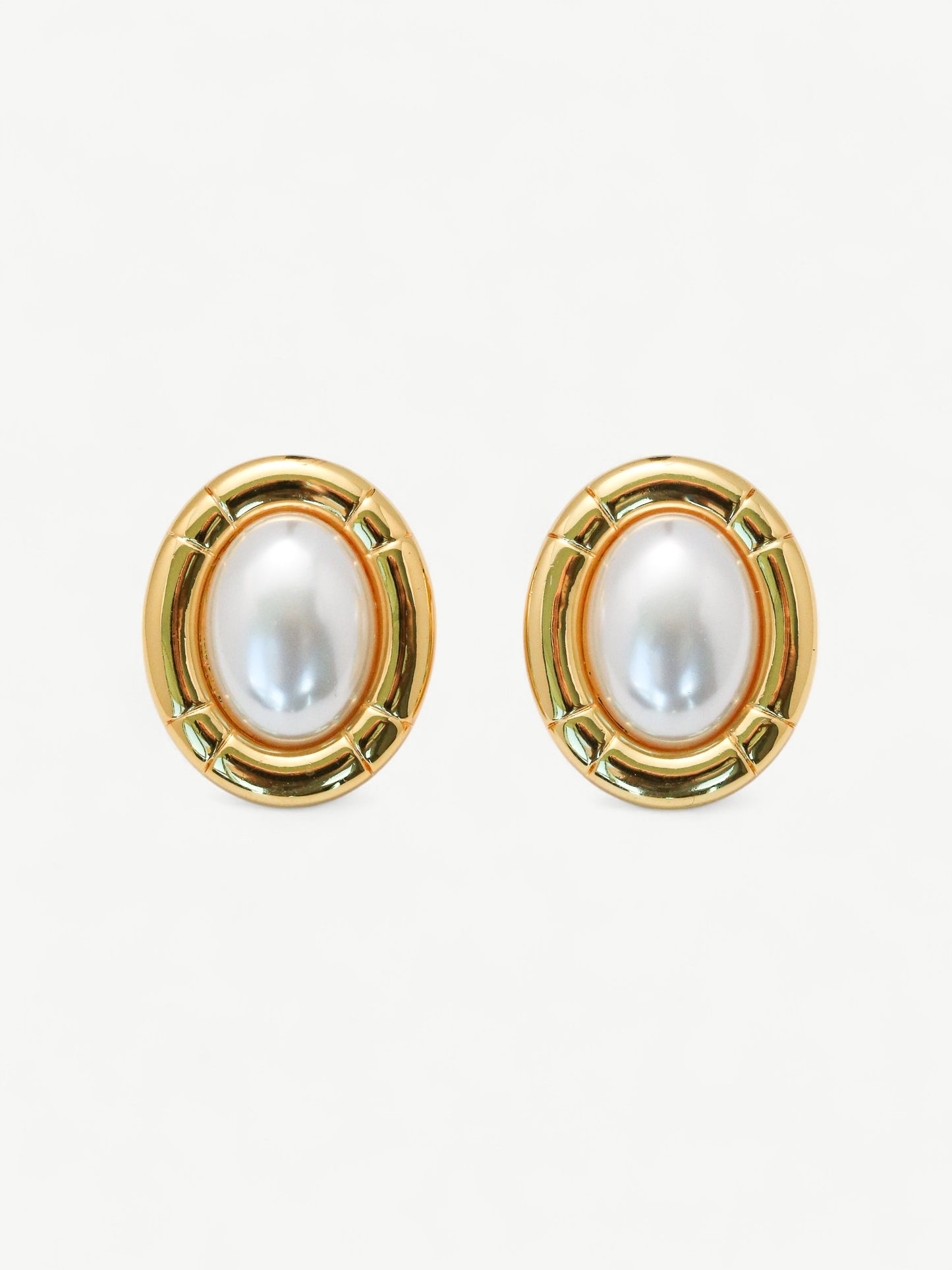 Camille Studs