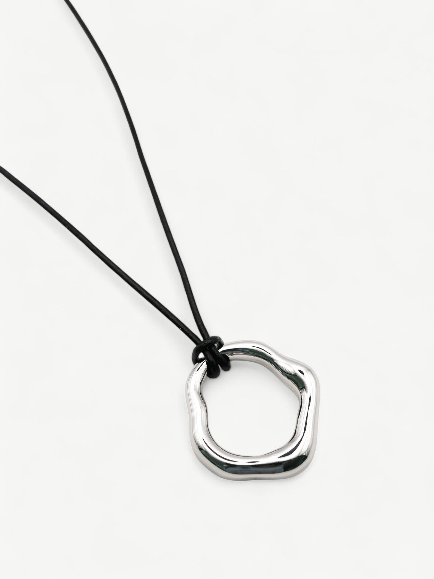 Loop Necklace