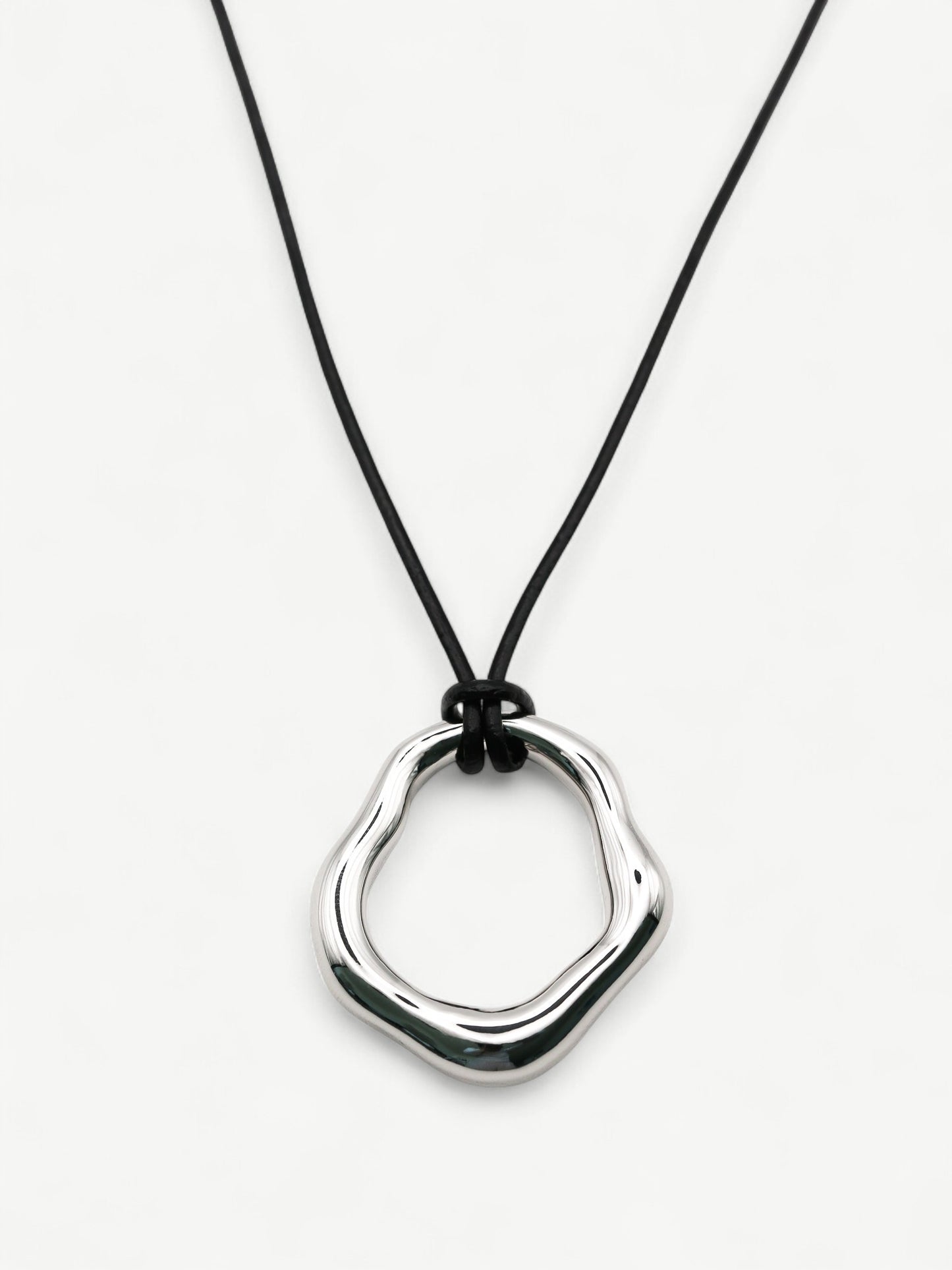 Loop Necklace