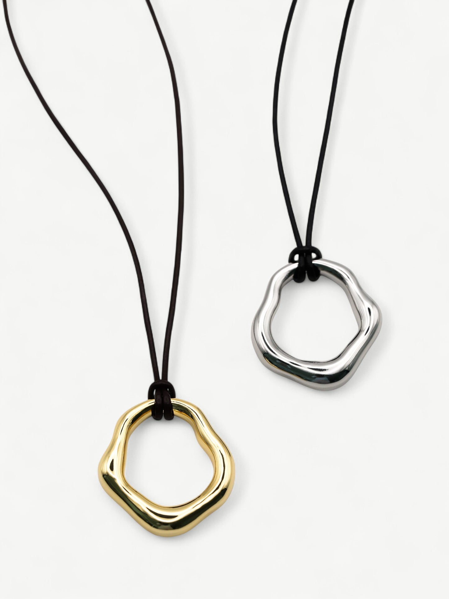 Loop Necklace