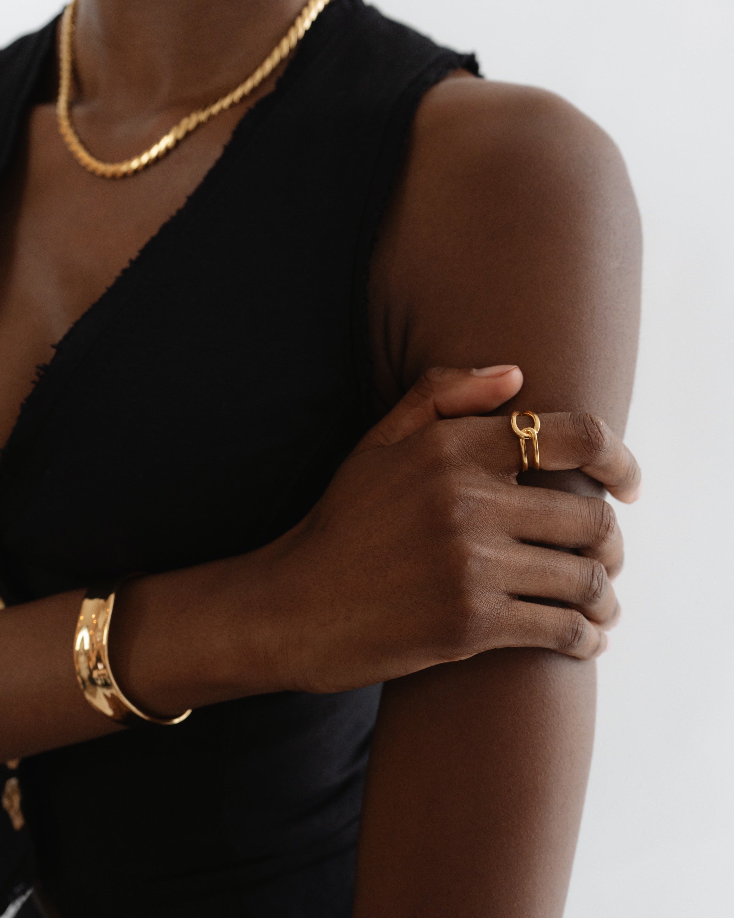 Classic Knot Ring